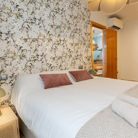 Teatro Suites Malaga City Flat Exterior photo