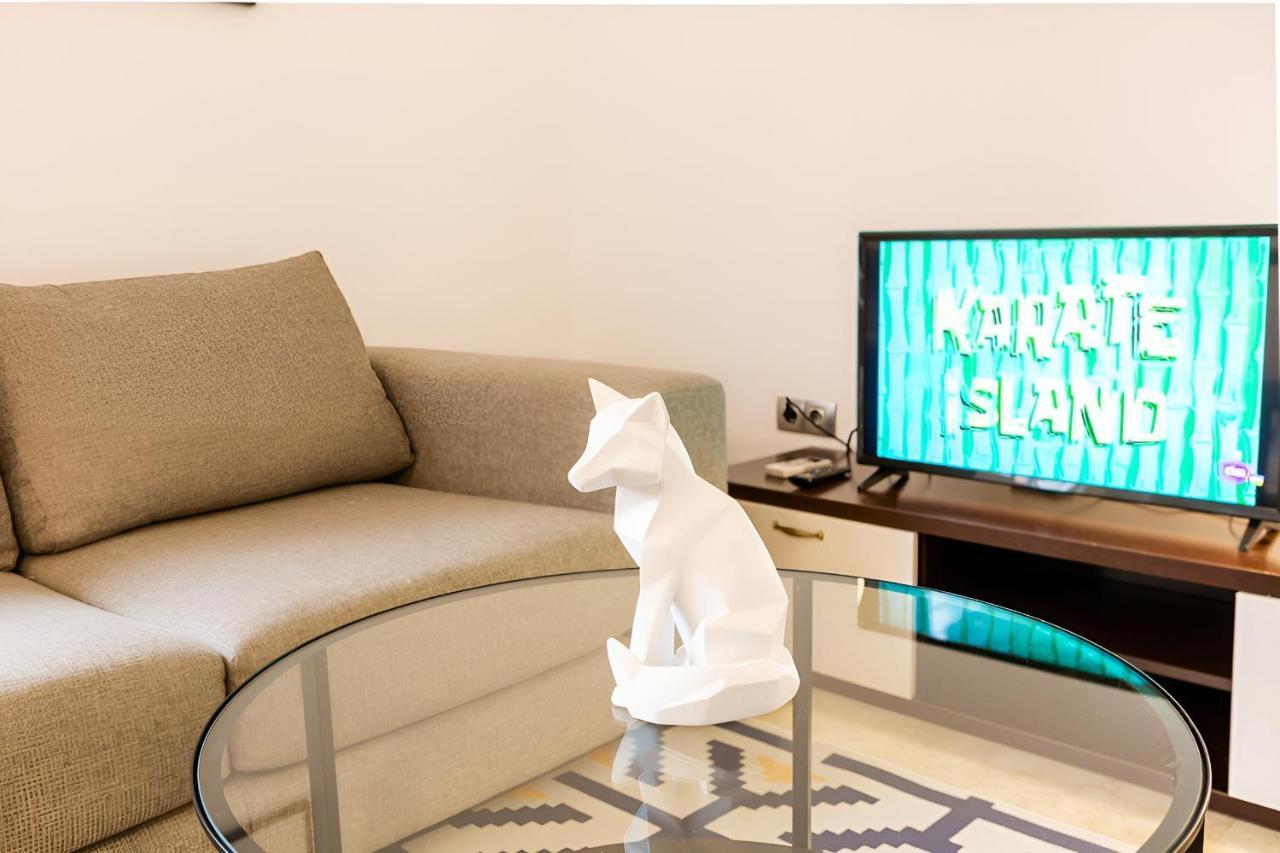 Teatro Suites Malaga City Flat Exterior photo